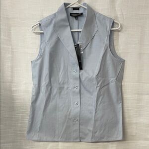 Jones New York Light Blue Sleeveless Button-Down Shirt Ladies small